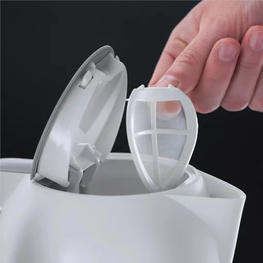 Digitálna rýchlovarná kanvica Russell Hobbs s reguláciou teploty 25 – 100 °C na prípravu dojčenského mlieka