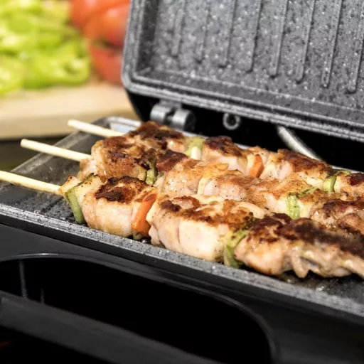 Cecotec szendvicssütő grill felülettel, 2 szendvicshez, 750W, nem tapadó bevonat
