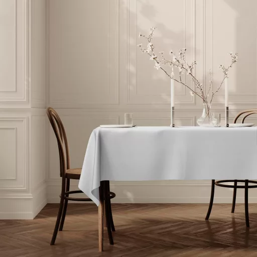 Home Direct Lótuszhatású Asztalterítő - Fehér Téglalap Alakú Textil Terítő 140x200 cm - Folttaszító, Könnyen Tisztítható Poliészter