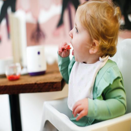 Itsy Hordozható Bébiételmixer Tál és Kanál Készlettel Fehér