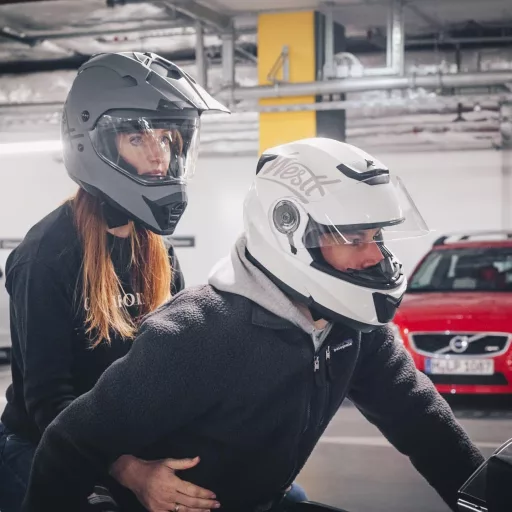 Westt Cross X Motocross Bukósisak - Fehér Fényes S Méret, Dupla Napellenzővel, MTB Enduro Quad Motorkerékpár Sisak, ECE Tanúsítvánnyal