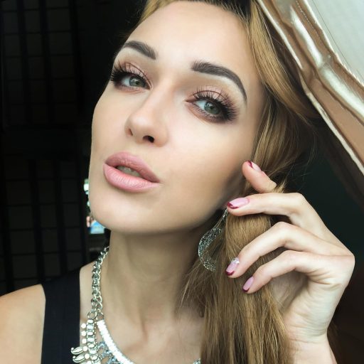 Set gene false Dyafin, realizate manual, aspect natural, fără adeziv.