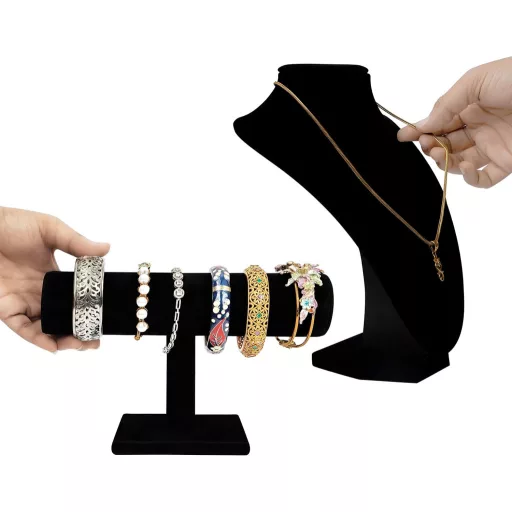 BELLE VOUS fekete bársony ékszertartó nyaklánchoz, karkötőhöz és órához - 2 darabos szett