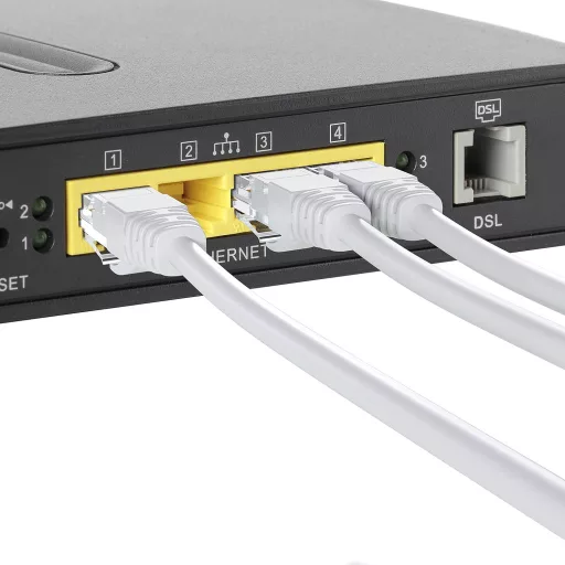 Cablu de rețea Ethernet Mr. Tronic CAT6 | Cablu patch UTP | Conector RJ45 | AWG24 | Alb | Pentru conectarea computerului și a routerului