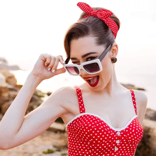 HICARER Piros Fehér Pöttyös Bandana Fejkendő Retro Hajdísz Nőknek és Lányoknak