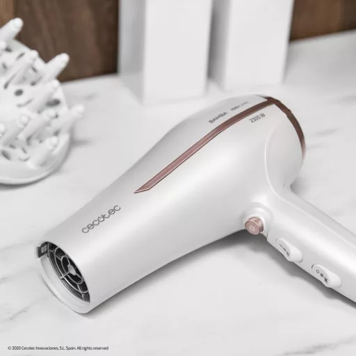 Cecotec Bamba IoniCare 5200 Aura 2300W ionos hajszárító diffúzorral és koncentrátorral - White, Motor DC