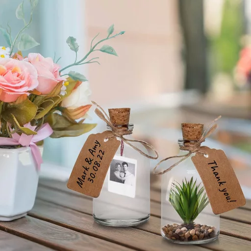 volila Mini Üvegpalackok Parafa Dugóval - 16 x 50 ml Kis Üvegek Esküvői Dekorációhoz - Tölcsérrel, Címkékkel és Zsinórral - Ajándék Vendégek