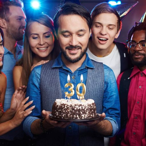 URAQT Zlatne svjetlucave rođendanske svjećice s brojevima - Dekoracija za torte bez dima za rođendane, vjenčanja, zabave - 4 komada ukrasnih voštanih svijeća