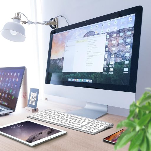 iClever Bluetooth tipkovnica s numeričkim blokom, ergonomska bežična tipkovnica