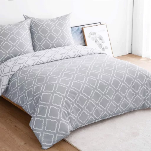 Set lenjerie de pat din microfibră Bedsure, 3 piese, 200x220 cm, gri cu carouri