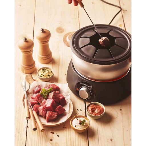 LAGRANGE, Electric Fondue Device for 8 People 1.5 L Made in France for All Types of Fondue Adjustable Thermostat, Wooden Handles, 900 W, 349015