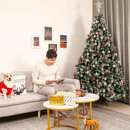 Yorbay Műfenyő 150 cm - LED Világítással, Havas Díszítéssel és Valódi Tobozokkal - Stabil Állvánnyal, 554 Ággal, PVC Karácsonyfa