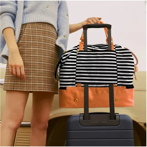 Cestovná taška pre ženy EverVanz s priehradkou na topánky a popruhom na pripevnenie ku kufru