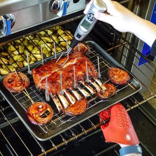 Weber Rozsdamentes Acél Grill Eszköztartó és Tányérrendező, 23 cm