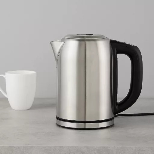 Amazon Basics Rozsdamentes Vízforraló Digitális Kijelzővel, Hőmérséklet Szabályozás, 1.7L