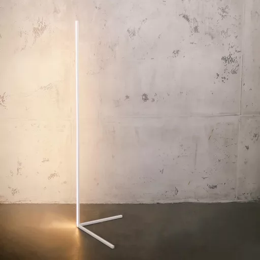 LYCKLY Lampadar LED Minimalist de Lux - Negru - Lampă de Colț cu Intensitate Reglabilă, de Culoare Neagră - Stâlp Luminos cu Lumină Caldă pentru Utilizare în Interior