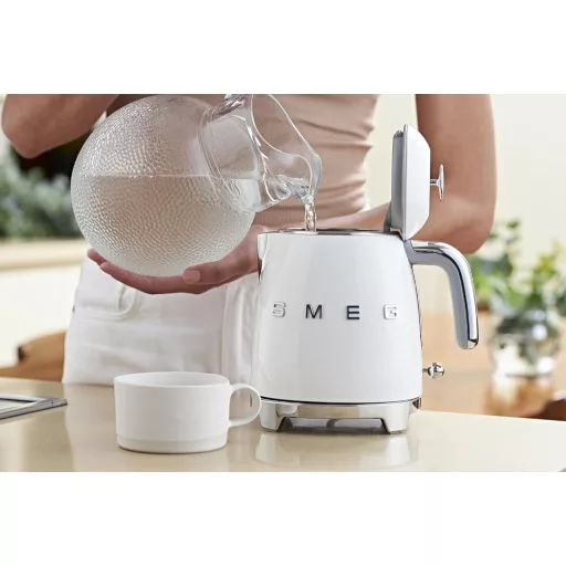 Smeg KLF05WHEU 0,8L Elektromos Vízforraló Fehér Rozsdamentes Acél