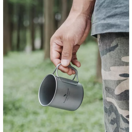 Cană de camping din titan iBasingo cu capac și mâner pliabil, 200-750ml