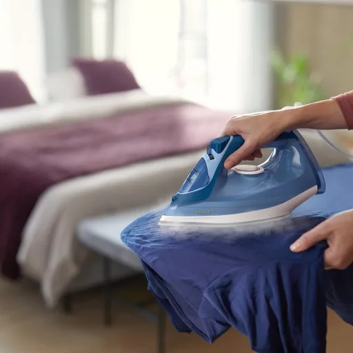 Philips Steam Iron 3000 gőzvasaló 2400W, 40g/perc gőzkimenet, kerámia talp