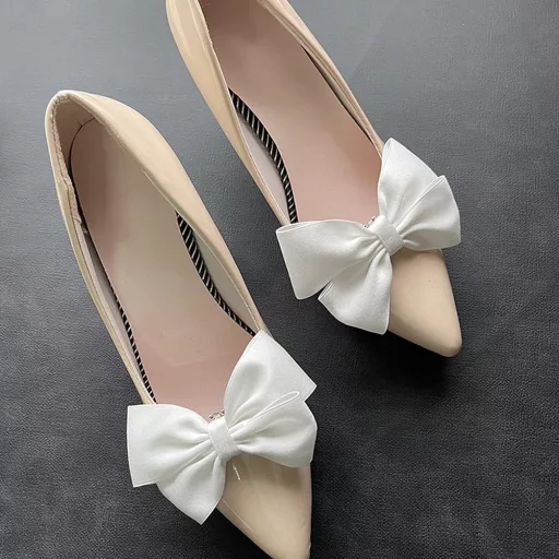 Amosfun Fundițe Albe pentru Decorarea Pantofilor - Set Agrafe de Pantofi de Nuntă pentru Mirese, Ornamente Textile Detașabile pentru Petreceri, Accesorii DIY pentru Femei