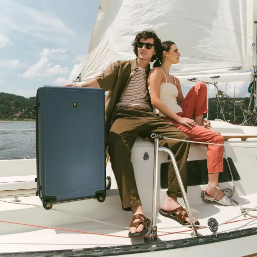 LEVEL8 Könnyű Kabinbőrönd 55cm Polycarbonate Keményfedeles Utazótáska Sötétkék