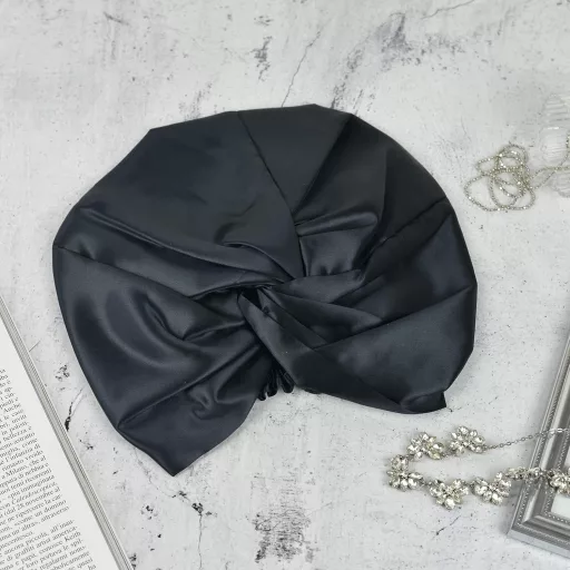 OFFTOPIC 22 Momme 100% Természetes Selyem Alvósapka Göndör, Egyenes és Hosszú Hajra - Elegáns Fekete Hajvédő Sapka Éjszakai Használatra