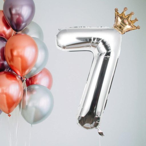 Obrovský strieborný balón v tvare čísla 7 s korunou, 100 cm - narodeninová dekorácia