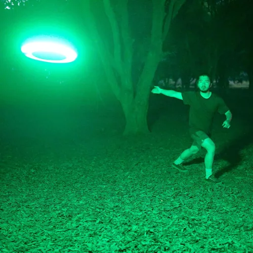 Frisbee luminos TOSY cu 108 LED-uri RGB, moduri inteligente, rezistent la apă, reîncărcabil