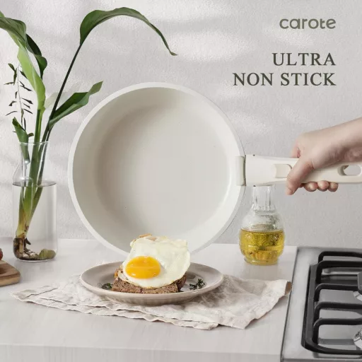 CAROTE 11-dielna súprava riadu s odnímateľnými rúčkami, nepriľnavým povrchom, vhodná na indukciu, do rúry – biele hliníkové panvice a drevo