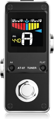 LEKATO AT-07 Pedală de Acordaj Cromatică pentru Chitară și Bas - Mini Pedală cu Ecran LCD și Două Moduri, Calibrare a Înălțimii