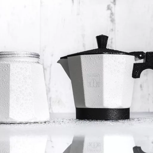 Cecotec Italian Cumbia Mokclassic 1200 kávéfőző 775ml krém alumínium 12 csészéhez