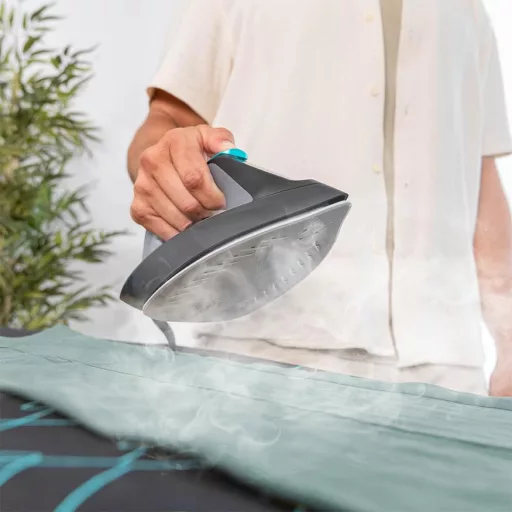 Parná stanica Cecotec IronHero 3000, 3000 W, 7 bar, parný ráz, keramická žehliaca plocha