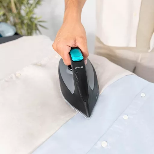 Cecotec IronHero 3000 vasalóállomás 3000W, 7 bar, gőzfokozó, kerámia talp