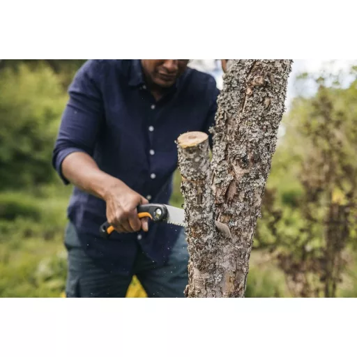 Fiskars Plus Összecsukható Fűrész 21cm Vastagabb Ágakhoz Fekete/Narancs - saw (20 cm blade)
