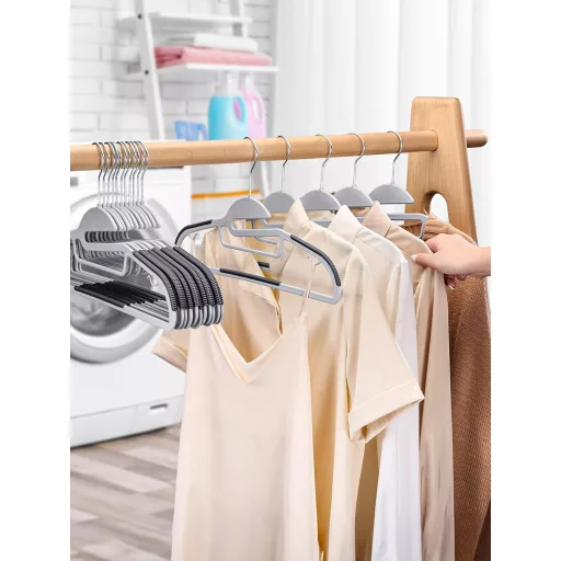 HOUSE DAY 50 ks sivých ramienok na šaty s protišmykovým pogumovaným pásikom