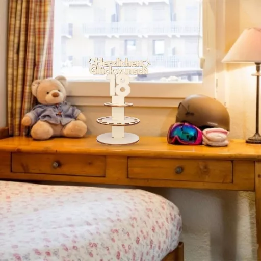 TAKUZA Fa Pénzajándék 18. Születésnapra Férfiaknak és Nőknek