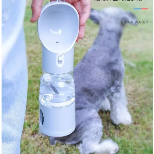 Générique 4 az 1-ben kutyaitalos palack, száraztáp tároló, kakitaska tartó és gyűjtő eszköz kék