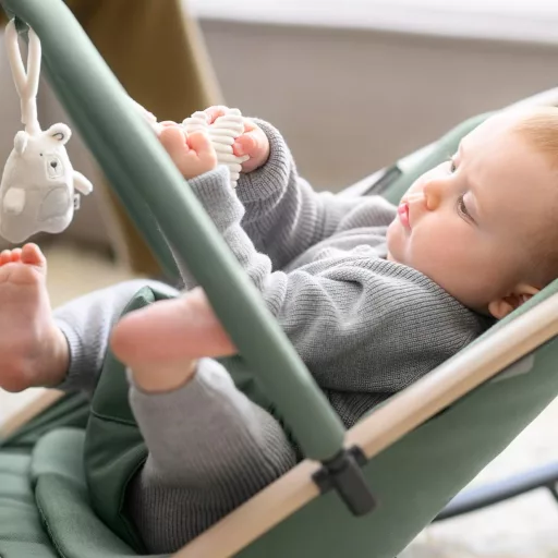 Maxi-Cosi Kori 2in1 Babafotel Játékhíddal, 0-2 Év, 15 kg-ig