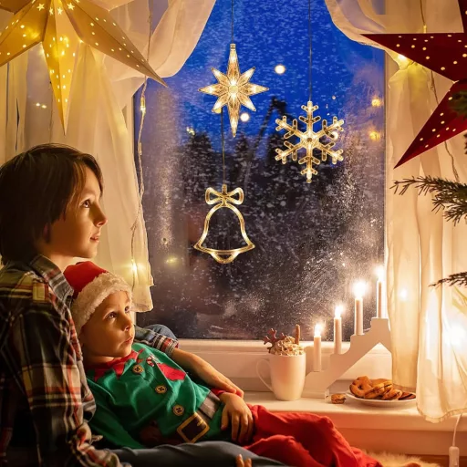 Set 3 bucăți Qtuie decorațiuni LED de Crăciun pentru geam - Model Stea, Fulg de Nea, Clopot - Cu ventuze, pe baterii, ghirlandă luminoasă Alb Cald
