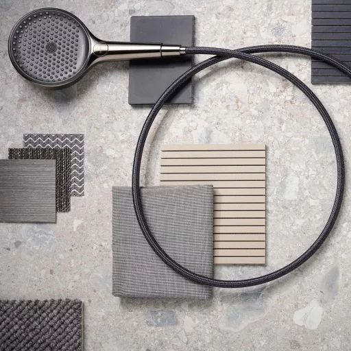 hansgrohe Designflex Universal 1,25 m-es zuhanycső csavarvédelem és kinkóvédelem fekete króm