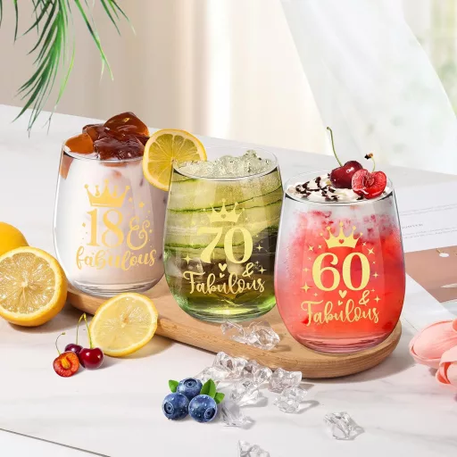Tecanne 60. Születésnapi Ajándékszett Nőknek - Boros Pohár, Fürdőbomba, Illatgyertya és Kulcstartó Díszdobozban - Kényeztető Ajándék Anyának