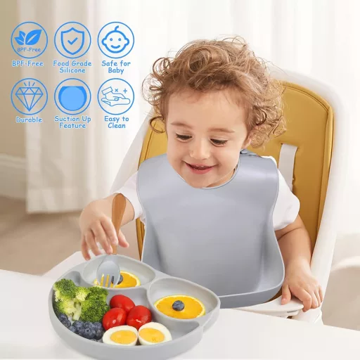 JoyLife silikonski set za hranjenje beba - tanjur s vakuumskom podlogom, žlica, vilica i podbradak - plavi i sivi