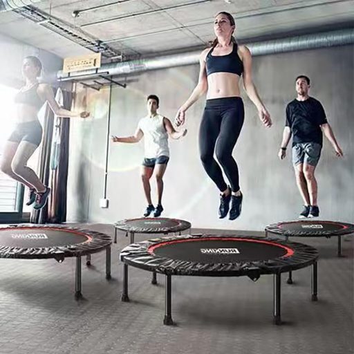 YINGLUOEU 12 ks Protišmykové gumové chrániče na nohy trampolíny – Ochranné krytky na trampolínu, nábytok a pružinové postele – čierne, 2,5 x 4 cm