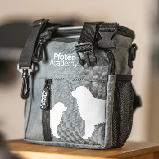 Pfoten Academy odmeňovacie vrecko na výcvik psov s dávkovačom vrecúšok a ramenným popruhom