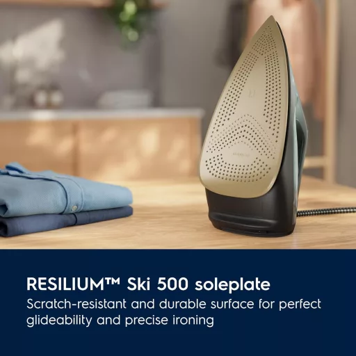 Electrolux Renew 800 vasaló elövilágítással, gőzfunkcióval, 2800W, 3m kábel