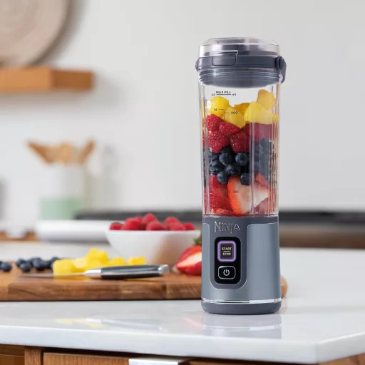 Ninja Blast BC151EUNV Hordozható Turmixgép 530ml Vezeték Nélküli Jégzúzó Smoothie Készítő Kék
