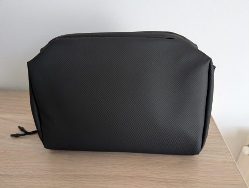 LBJR Fekete Kozmetikai Táska - Utazási Sminkesdoboz Nőknek és Férfiaknak - Hordozható Piperetáska Szervező 24x12x15 cm