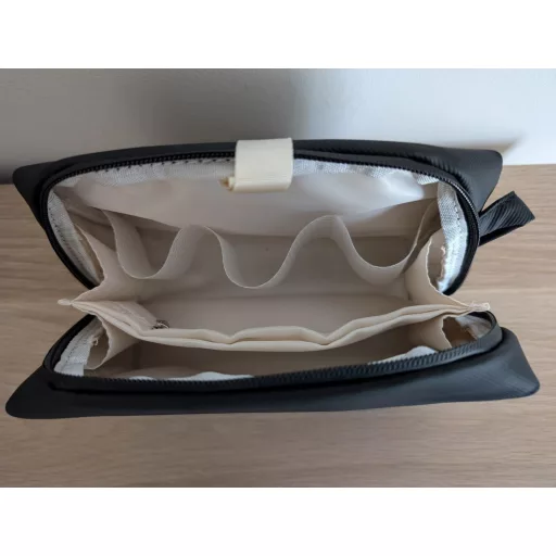 LBJR Crna kozmetička torbica - Putna kutija za šminku za žene i muškarce - Prijenosni organizator toaletnih potrepština 24x12x15 cm