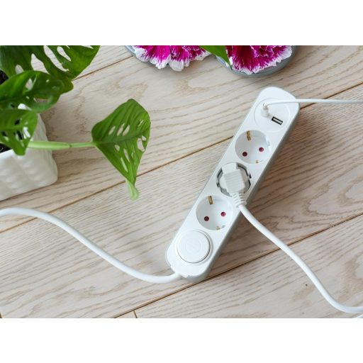 KEL Elosztó 3 Aljzat USB-A USB-C 3m Kábel Schuko Fehér 3680W