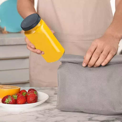 OAMCEG 8 db 500 ml Üveg Palack Szett - Juice Üvegek PP Fedéllel és Szívószálakkal, Mosogatógépben Mosható, Hűtőben Tárolható, Smoothie-hoz é